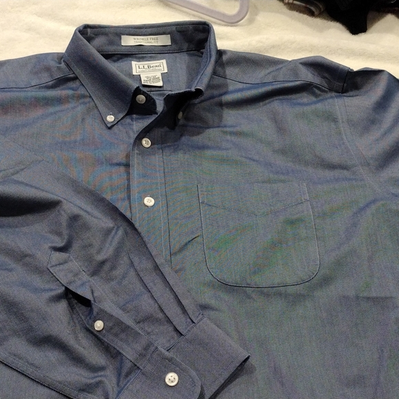 L.L. bean navy blue 17 1/2 (xl) Long sleeve button down shirt - Picture 3 of 7